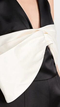 Alexis Gian Romper -Denim Diva Shop alxis206761cd2d 1670252245342 2 0. UX357 QL90