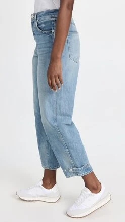 AMO Loving Tapered Leg Jeans -Denim Diva Shop amooo304071f602 1676323979103 2 0. UX357 QL90