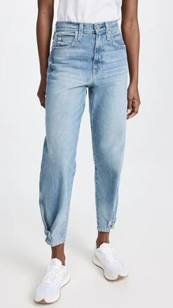 AMO Loving Tapered Leg Jeans -Denim Diva Shop amooo304071f602 1676323979196 2 0. UX357 QL90