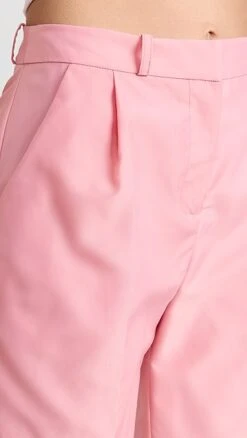 Amanda Uprichard Grady Shorts -Denim Diva Shop aupri311351a561 1677867243579 2 0. UX357 QL90