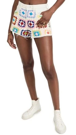 BLANKNYC Love Is Love Shorts -Denim Diva Shop blank41063129bc 1651010297631 2 0. UX357 QL90