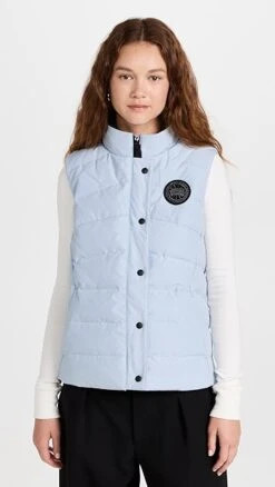 Canada Goose Freestyle Vest -Denim Diva Shop canad3063947682 1664806586925 2 0. UX357 QL90