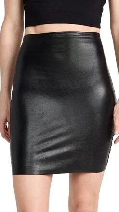 Commando Faux Leather Miniskort -Denim Diva Shop comma405411071b 1680793416674 2 0. UX357 QL90