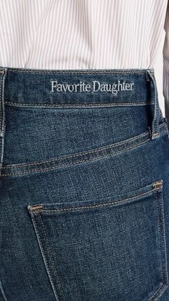 Favorite Daughter The Valentina Shortie Bootcut Jeans Petite -Denim Diva Shop favdr301001fd54 1682098728472 2 0. UX357 QL90