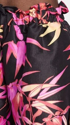 Kika Vargas Julie Shorts -Denim Diva Shop kvarg301061ef30 1674072722576 2 0. UX357 QL90