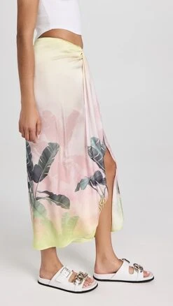 Le Superbe Lulu Parreo Skirt 11 Le Superbe Lulu Parreo Skirt -Denim Diva Shop lesup302881ff83 1683919636495 2 0. UX357 QL90