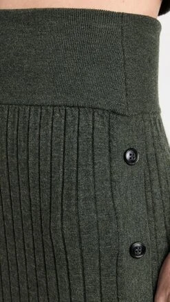 LISA YANG Katie Cashmere Skirt -Denim Diva Shop lisay3004511708 1675957828409 2 0. UX357 QL90