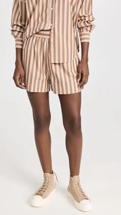 LMND Elastic Waist Stripe Shorts