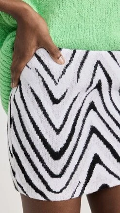 Missoni Zigzag Miniskirt -Denim Diva Shop mison4055011656 1672961338274 2 0. UX357 QL90