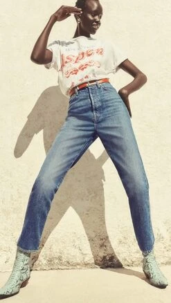 MOTHER The Tune Up Hover Cuff Jean -Denim Diva Shop mothr217411f45c 1677173933054 2 0. UX357 QL90