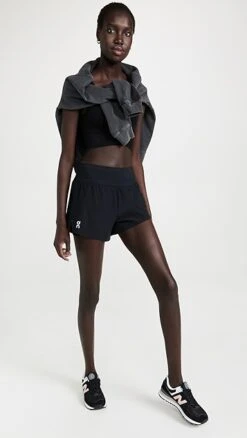 On Running Shorts W -Denim Diva Shop onrun301861071b 1643393913171 2 0. UX357 QL90