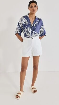 Rag & Bone Sofie Linen Shorts -Denim Diva Shop ragbo465631c925 1677185051375 2 0. UX357 QL90