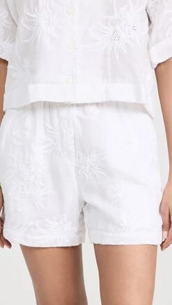 Rag & Bone Emma Emb Shorts -Denim Diva Shop ragbo465751c925 1677623178946 2 0. UX357 QL90