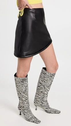 Simon Miller Lunar Skirt -Denim Diva Shop simil306721cd2d 1671148797233 2 1. UX357 QL90