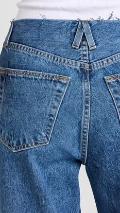 SLVRLAKE Taylor Wide Pleated Jeans -Denim Diva Shop slvrl301741d72a 1675808973867 2 0. UX357 QL90