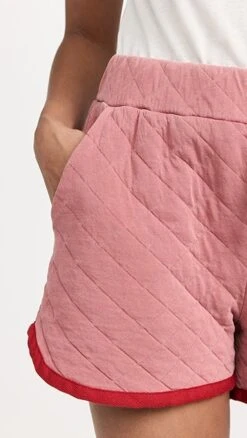 SUNDRY Quilted Shorts -Denim Diva Shop sundr3211319734 1673274158761 2 0. UX357 QL90