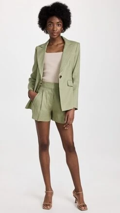 Veronica Beard Goodwin Shorts -Denim Diva Shop vbear3226417c39 1678385471073 2 0. UX357 QL90