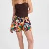 Velvet Josie Linen Shorts -Denim Diva Shop velve416901c3c8 1682011106338 2 0. UX357 QL90