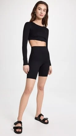 Versace Biker Shorts -Denim Diva Shop versa310141071b 1677795633102 2 0. UX357 QL90